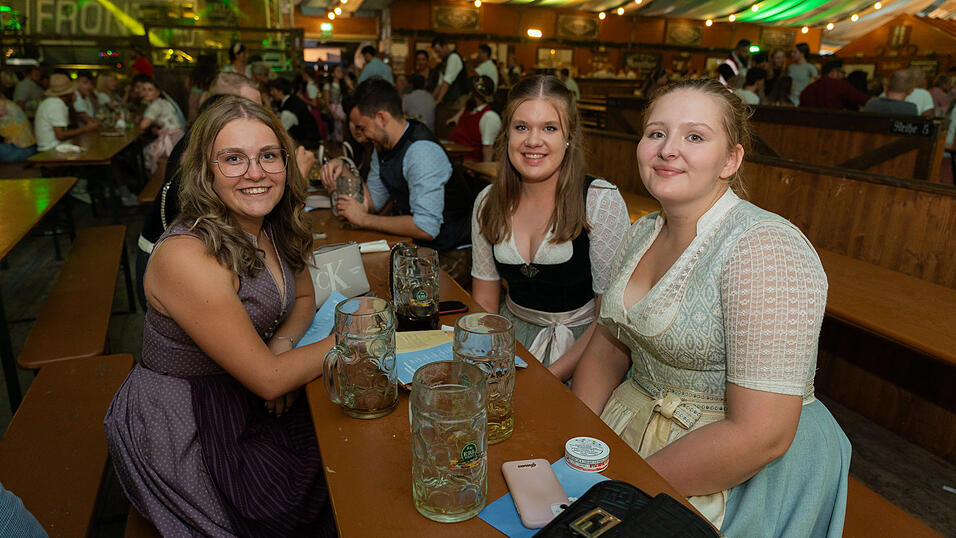 Die Partybilder vom Montag, 21. August 2023, aus dem Festzelt Wenisch. Die Partybilder vom Montag, 21. August 2023, aus dem Festzelt Wenisch.