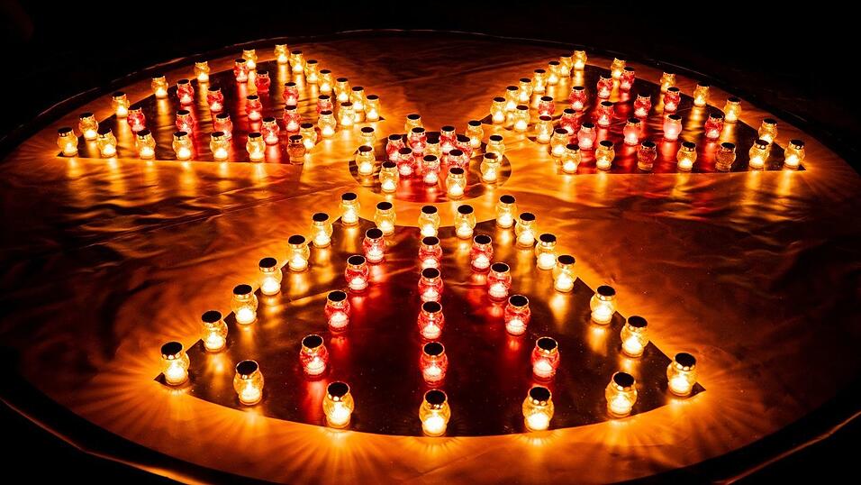 Auch in Belarus, das am meisten betroffen war vom radioaktiven Niederschlag, und in Russland wurde an die Atomkatastrophe von Tschernobyl erinnert.