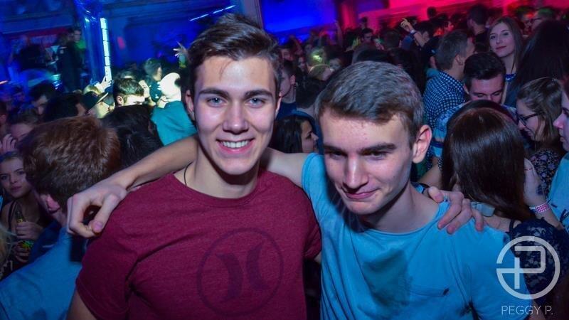 Gleich bei der Eröffnung platzte die neue Diskothek Peggy P. aus allen Nähten. Gleich bei der Eröffnung platzte die neue Diskothek Peggy P. aus allen Nähten.