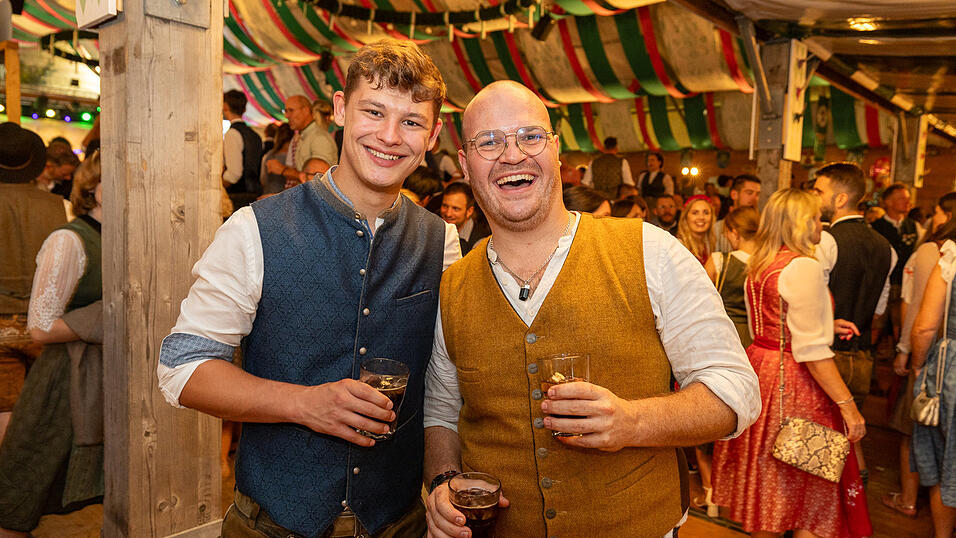 Die Partybilder vom Freitag, 9. August 2024, aus dem Festzelt Weckmann. Die Partybilder vom Freitag, 9. August 2024, aus dem Festzelt Weckmann.