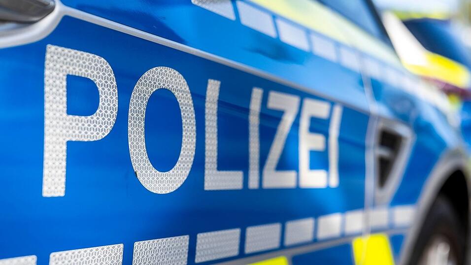 Nach den t&ouml;dlichen Unf&auml;llen ermitteln die jeweils zust&auml;ndigen Polizeidienststellen. (Symbolbild)