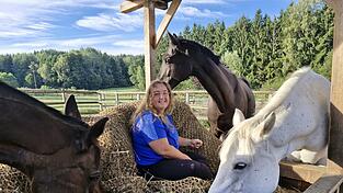 Stefanie Blatz ist Pferdewirtin und Tier&auml;rztin.