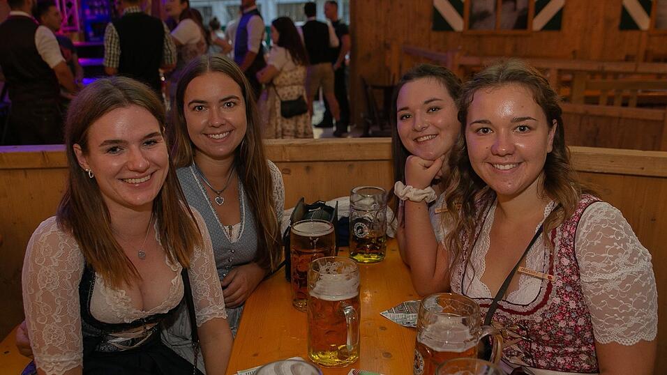 Die Partybilder von Donnerstag, 18. August 2022, aus dem Festzelt Weckmann.