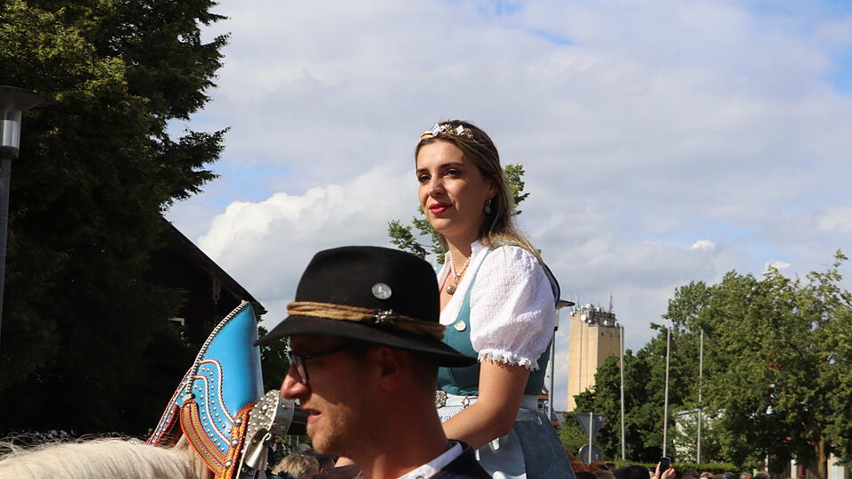 Am Freitag startete das Landauer Volksfest.