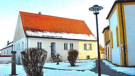 Das S&uuml;nchinger Pfarrhaus wird renoviert und dann Sitz eines Seelsorgers sein.