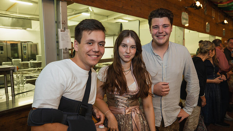 Die Partybilder vom Sonntag, 18. August, aus dem Festzelt Weckmann. Die Partybilder vom Sonntag, 18. August, aus dem Festzelt Weckmann.