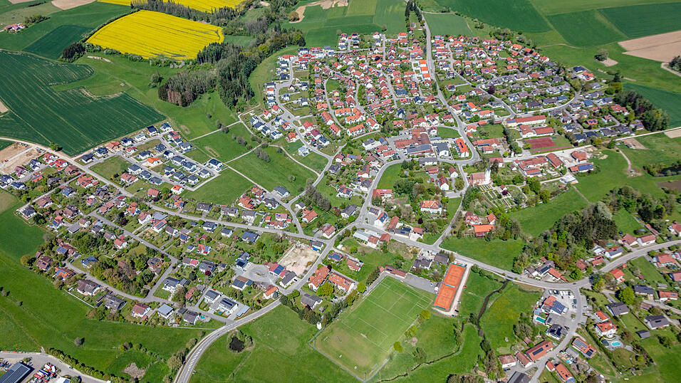 Idyllisch liegt Vilsheim in der Landschaft. Martin Angstl will hier B&uuml;rgermeister werden.
