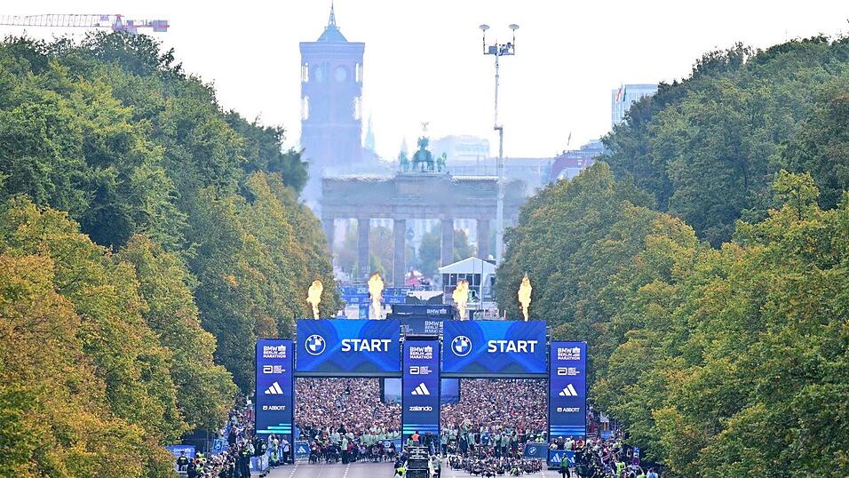 Mehr als 55.000 Läuferinnen und Läufer hatten sich für den Berlin-Marathon angemeldet.