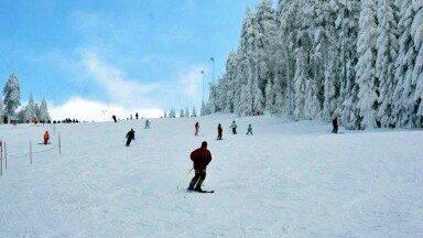 Zwölf Pistenkilometer erwarten Skifahrer und Snowboarder am Pröller Skidreieck. Zwölf Pistenkilometer erwarten Skifahrer und Snowboarder am Pröller Skidreieck.