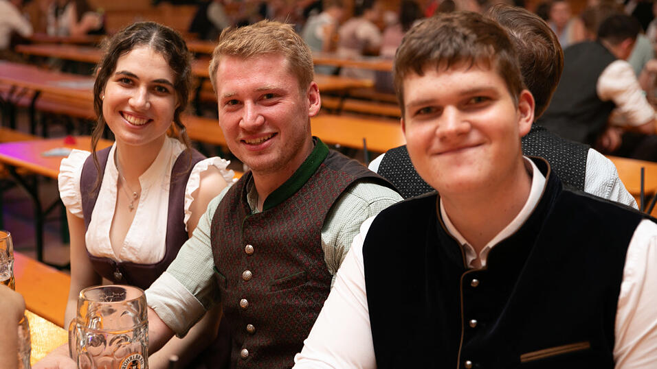 Die Partybilder vom Mittwoch, 13. August, aus dem Festzelt Weckmann. Die Partybilder vom Mittwoch, 13. August, aus dem Festzelt Weckmann.
