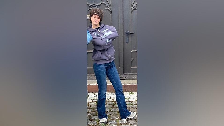 Die Polizei bittet die Bev&ouml;lkerung um Hinweise zum Aufenthaltsort von Marie Zischler.