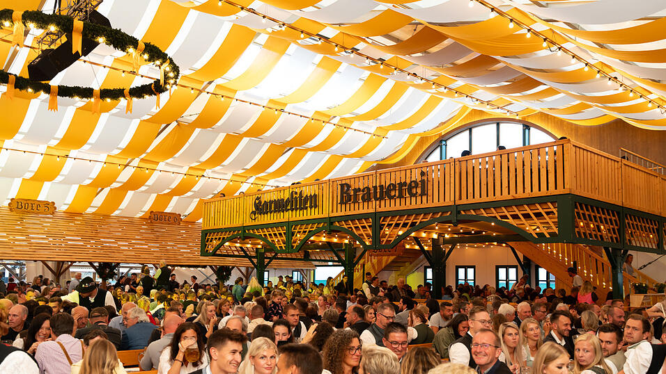 Die Partybilder vom Montag, 19. August, aus dem Festzelt Nothaft. Die Partybilder vom Montag, 19. August, aus dem Festzelt Nothaft.