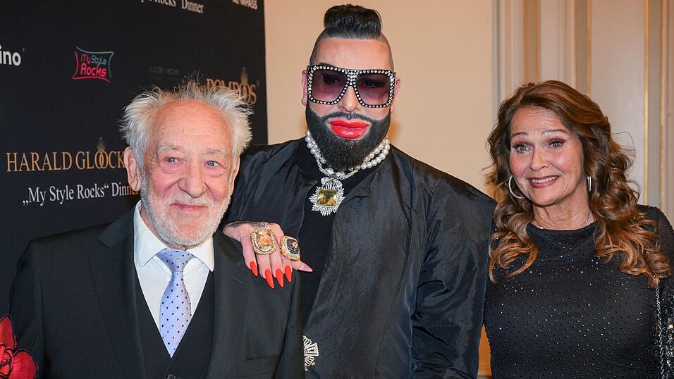 Dieter Hallervorden und seine Frau Christiane Zander gehörten zu Glööcklers Gästen. Dieter Hallervorden und seine Frau Christiane Zander gehörten zu Glööcklers Gästen.