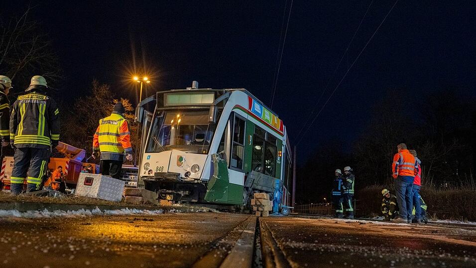 Mehrere Menschen wurden durch den Zusammensto&szlig; verletzt.