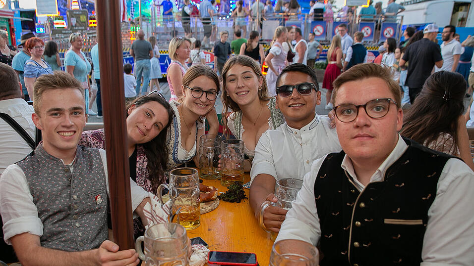 Die Partybilder von Dienstag, 16. August 2022, aus dem Festzelt Krönner.