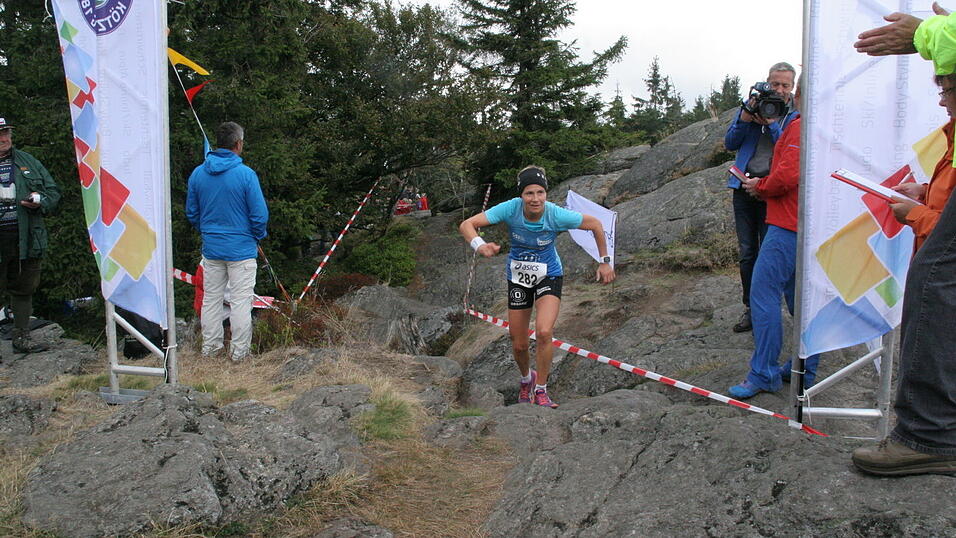 Insgesamt 285 Athleten gingen beim 3. Internationalen Kaitersberglauf an den Start. (Foto: rr)