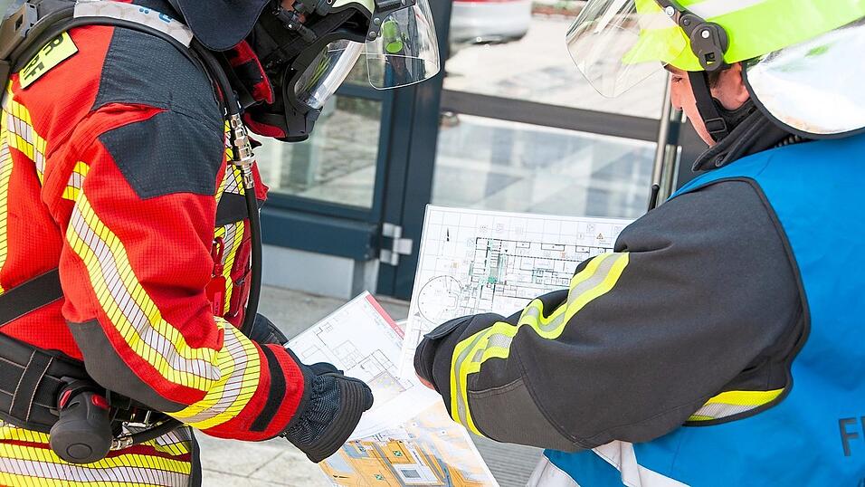 Um Brandschutz und Sicherheit kümmert sich die Regensburger Firma Steinhofer, seit 1. Februar in einer Vier-Tage-Woche.