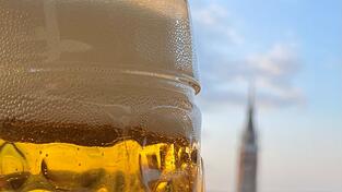Eine Halbe in Landshut kostet stellenweise bereits über fünf Euro. Eine Halbe in Landshut kostet stellenweise bereits über fünf Euro.