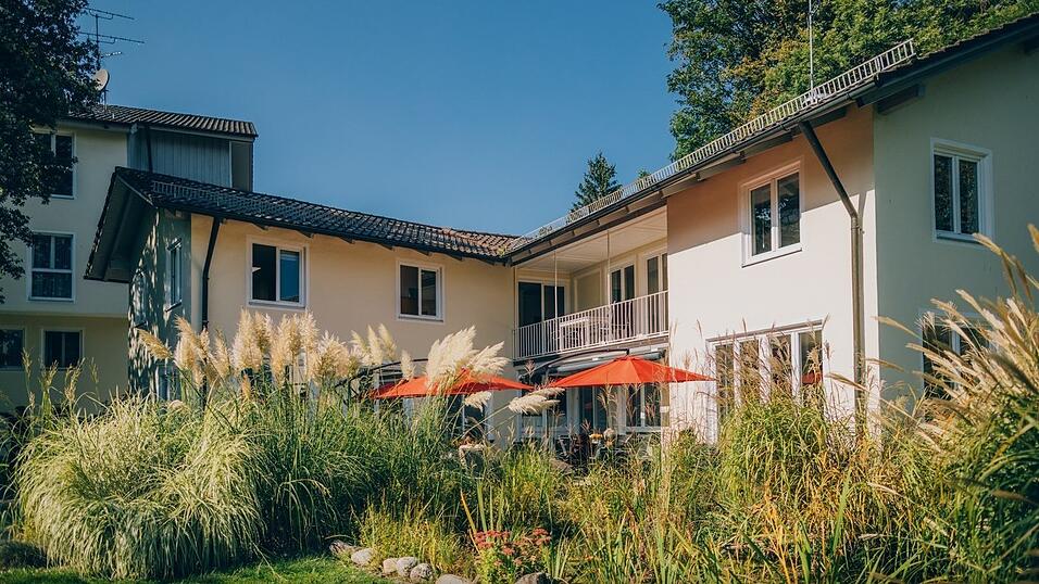 Die Veramed-Klinik ist die Fachklinik für Krebsbehandlung in Brannenburg. Die Veramed-Klinik ist die Fachklinik für Krebsbehandlung in Brannenburg.