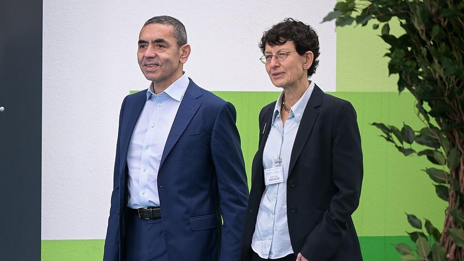 Sp&auml;testens Ende des Jahres werden die Biontech-Mitbegr&uuml;nder Sahin und T&uuml;reci das Unternehmen verlassen. (Archivfoto)
