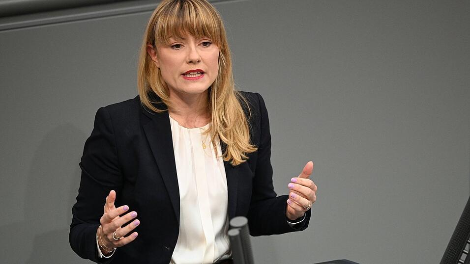 Die Linken-Abgeordnete Clara Bünger warnt davor, die Frage zu ignorieren. (Archivbild)