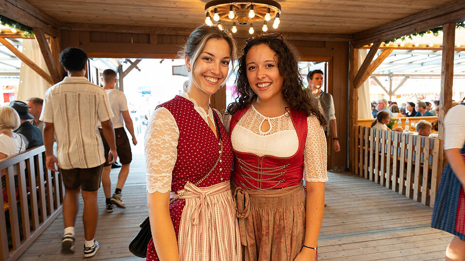 Die Partybilder vom Montag, 12. August 2024, aus dem Festzelt Nothaft. Die Partybilder vom Montag, 12. August 2024, aus dem Festzelt Nothaft.