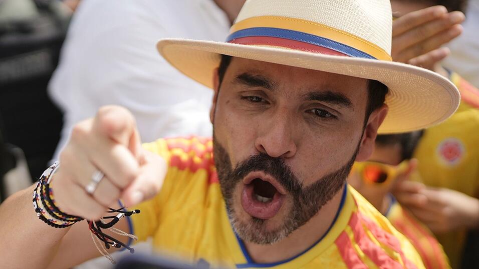 Abelardo de la Espriella steht vor einem Sieg bei der Präsidentenwahl. Abelardo de la Espriella steht vor einem Sieg bei der Präsidentenwahl.