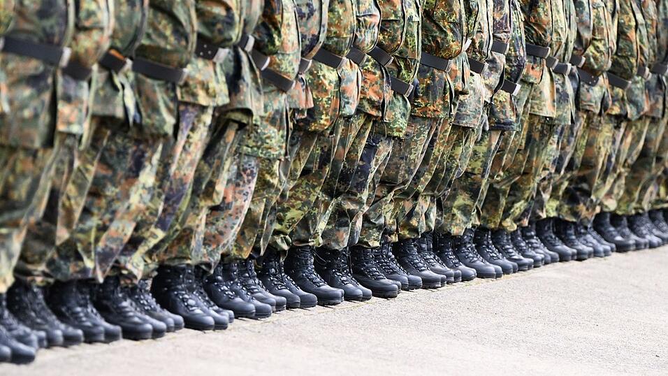 Die Feldjäger der Bundeswehr starten ihre größte Übung des Jahres in Bayern. (Symbolbild) Die Feldjäger der Bundeswehr starten ihre größte Übung des Jahres in Bayern. (Symbolbild)