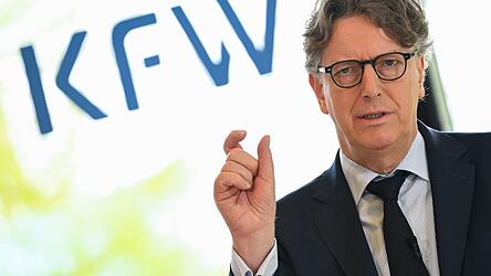KfW-Vorstandschef Stefan Wintels kann starke F&ouml;rderzahlen f&uuml;r 2025 vorweisen. (Archivbild)