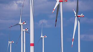 Erneuerbare Energien haben im ersten Halbjahr 58 Prozent des Stromverbrauchs gedeckt - ein Rekord. (Symbolbild) Erneuerbare Energien haben im ersten Halbjahr 58 Prozent des Stromverbrauchs gedeckt - ein Rekord. (Symbolbild)