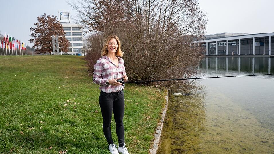 Die Anglerin will mehr Frauen von dem Hobby &uuml;berzeugen.