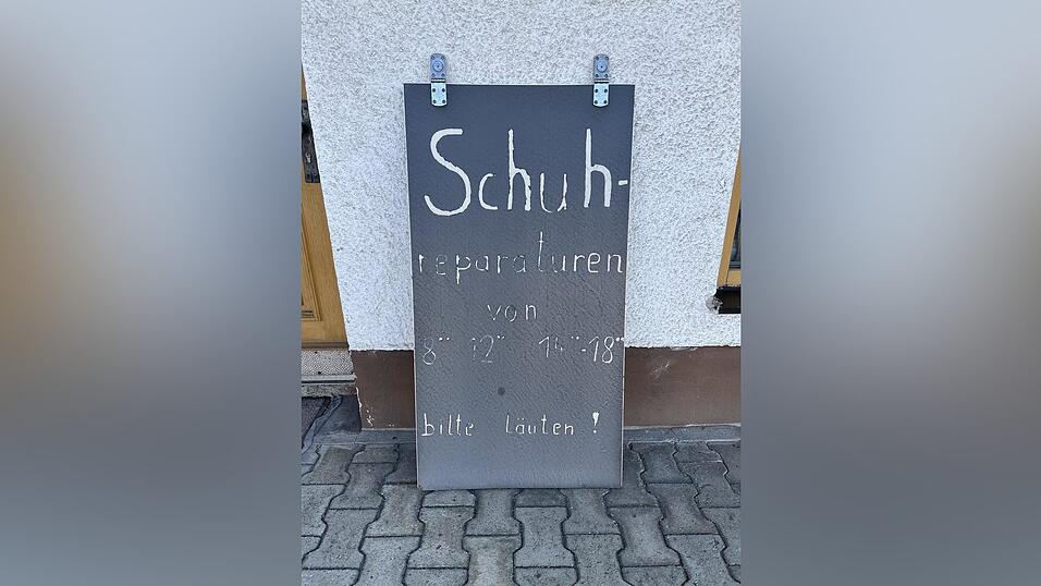 Leider nur bis 18 Uhr geöffnet: Die Schuhreperatur in Bodenmais