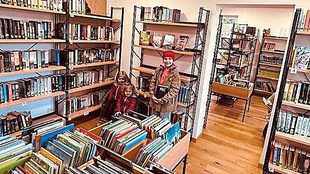 Die B&uuml;cherei im Pfarrheim in Haib&uuml;hl wird erfreulich gut angenommen.