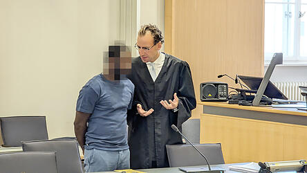 Der Mandant von Alexander Greithaner behauptet, er habe das Messer mitten in der Nacht nur zum Kochen benutzen wollen.