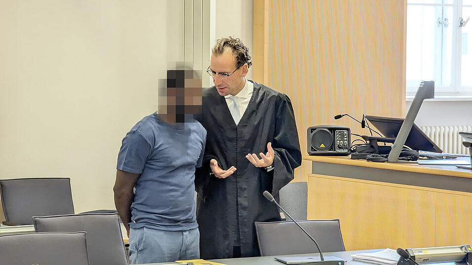 Der Mandant von Alexander Greithaner behauptet, er habe das Messer mitten in der Nacht nur zum Kochen benutzen wollen. Der Mandant von Alexander Greithaner behauptet, er habe das Messer mitten in der Nacht nur zum Kochen benutzen wollen.