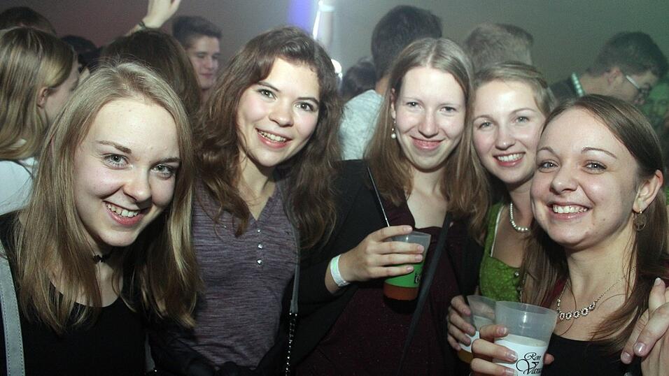 Die besten Bilder vom Wein- und Wei&szlig;bierfest des Burschenvereins Arth und der M&auml;dchengruppe.