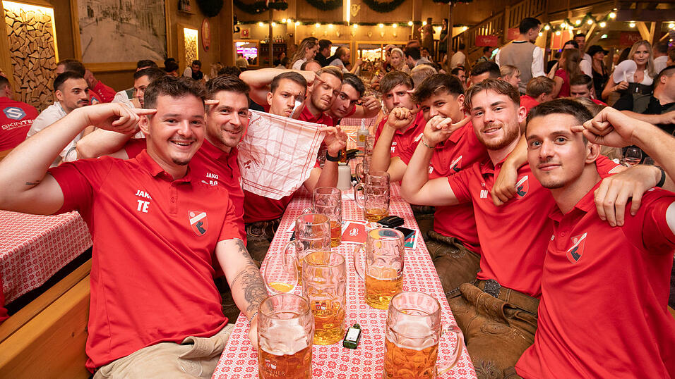 Die Partybilder vom Samstag, 16. August, aus dem Festzelt Krönner. Die Partybilder vom Samstag, 16. August, aus dem Festzelt Krönner.