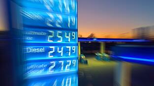 Taeglich neue Rekorde: Explodierende Spritpreise wegen Iran Krieg dauern an. (Symbolbild) Taeglich neue Rekorde: Explodierende Spritpreise wegen Iran Krieg dauern an. (Symbolbild)