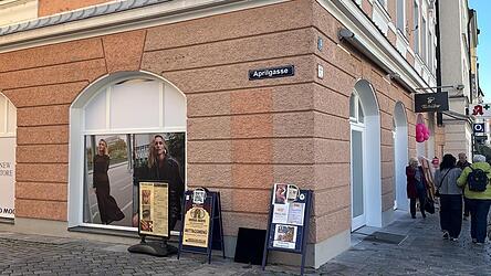 Ende August schloss an der Ecke Theresienplatz/Aprilgasse nach über 20 Jahren Nanu Nana. Bereits im November soll es eine Neueröffnung geben.