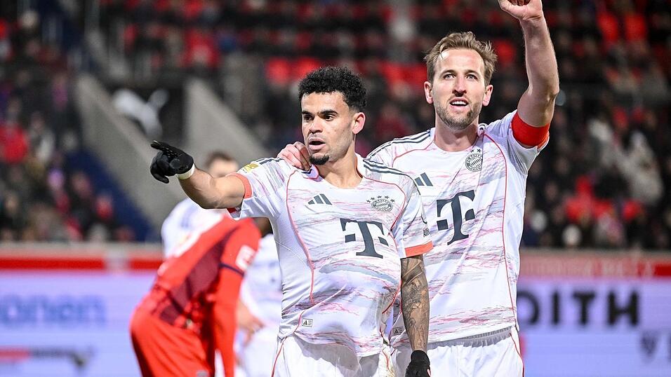 Zeigten eine famose vorige Saison im Bayern-Angriff: Luiz Diaz (links) und Torj&auml;ger Harry Kane. (Archivbild)