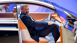 Markus Söder will das geplante Verbrenner-Verbot für neue Autos kippen. (Archivbild)