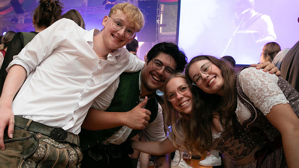 Die Partybilder vom Samstag, 16. August, aus dem Festzelt Weckmann. Die Partybilder vom Samstag, 16. August, aus dem Festzelt Weckmann.