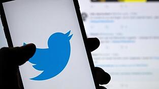 Im Juli 2020 wurden die Twitter-Konten zahlreicher Prominenter gehackt, darunter der frühere US-Präsident Barack Obama, Microsoft-Gründer Bill Gates und Tesla-Chef Elon Musk.