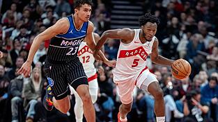 Tristan da Silva (links) verlor mit Orlando gegen Toronto trotz 21-Punkte-Führung. Tristan da Silva (links) verlor mit Orlando gegen Toronto trotz 21-Punkte-Führung.