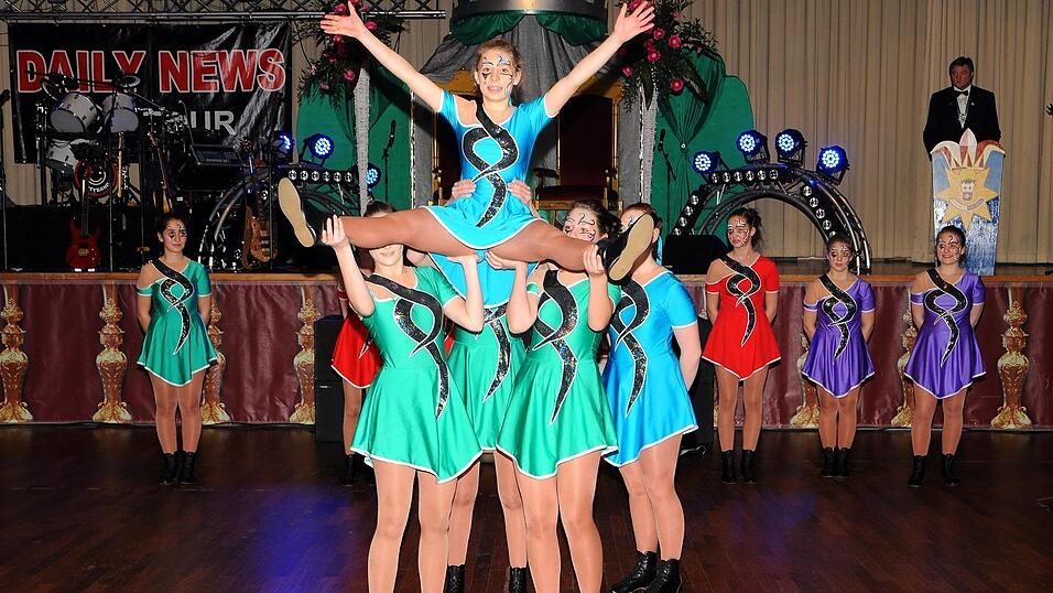 Impressionen vom Intrhonisationsball 2015 der Narrhalla Moosburg. (Foto: Ren&eacute; Spanier)