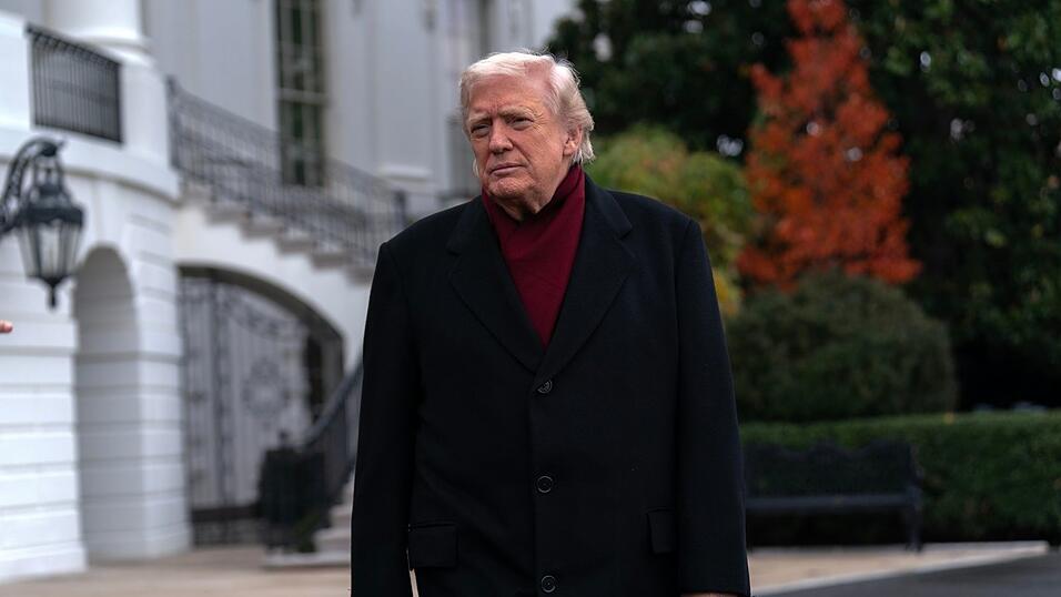 Nach Todesdrohungen gegen demokratische Kongressmitglieder rudert US-Präsident Donald Trump zurück.