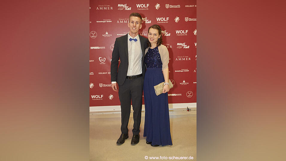 Die Metzgerzunft hat am Samstagabend in die Joseph-von-Fraunhofer-Halle eingeladen. Die Metzgerzunft hat am Samstagabend in die Joseph-von-Fraunhofer-Halle eingeladen.