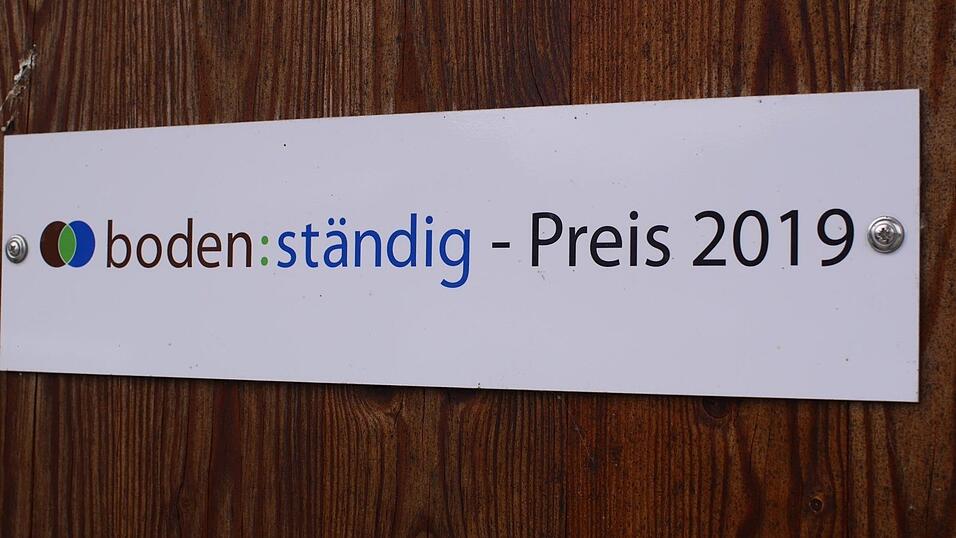 Von ganzem Herzen Bauer. Von ganzem Herzen Bauer.