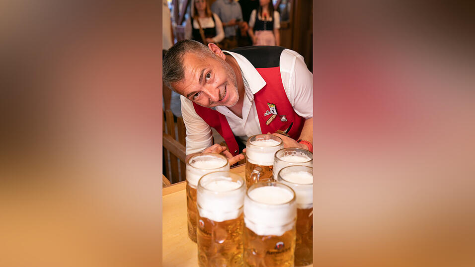 Die Partybilder vom Donnerstag, 14. August, aus dem Festzelt Nothaft. Die Partybilder vom Donnerstag, 14. August, aus dem Festzelt Nothaft.