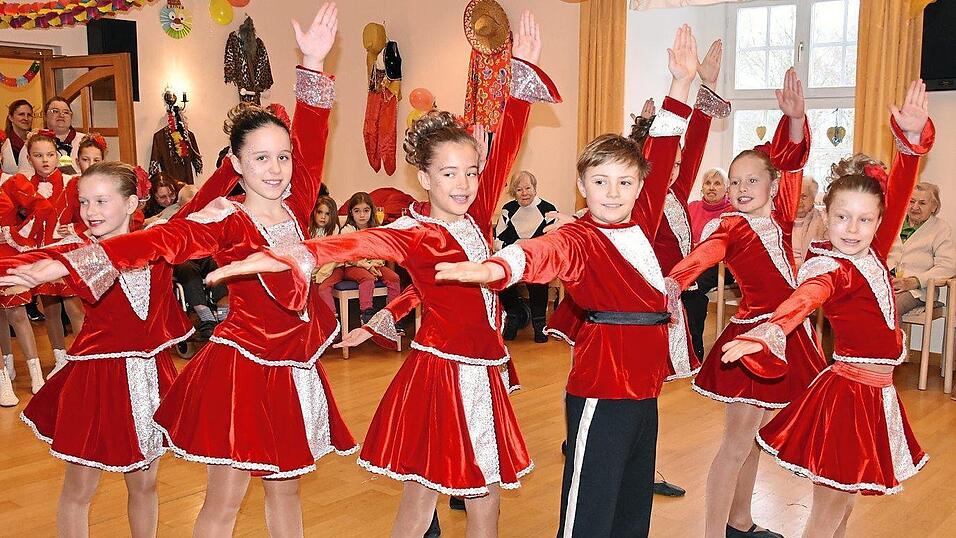 Der Gardetanz der Kinder begeisterte die Zuschauer.